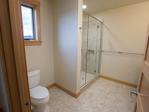 5th image of 2625 Dearborn Ave Unit 301