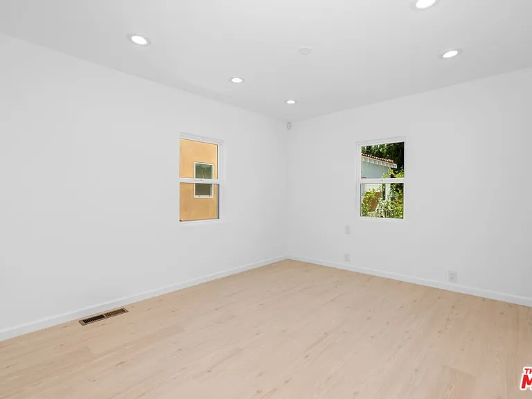 2316 Selby Ave — Photo 24