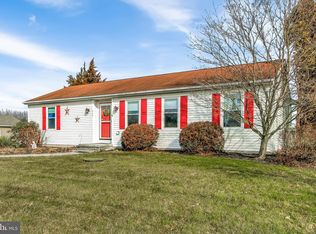 517 Grant Dr, Gettysburg, PA 17325