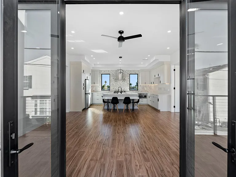 8620 Macawa Ave — Photo 3