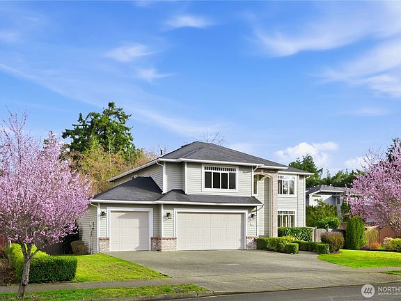 2nd image of 1611 242nd St SE