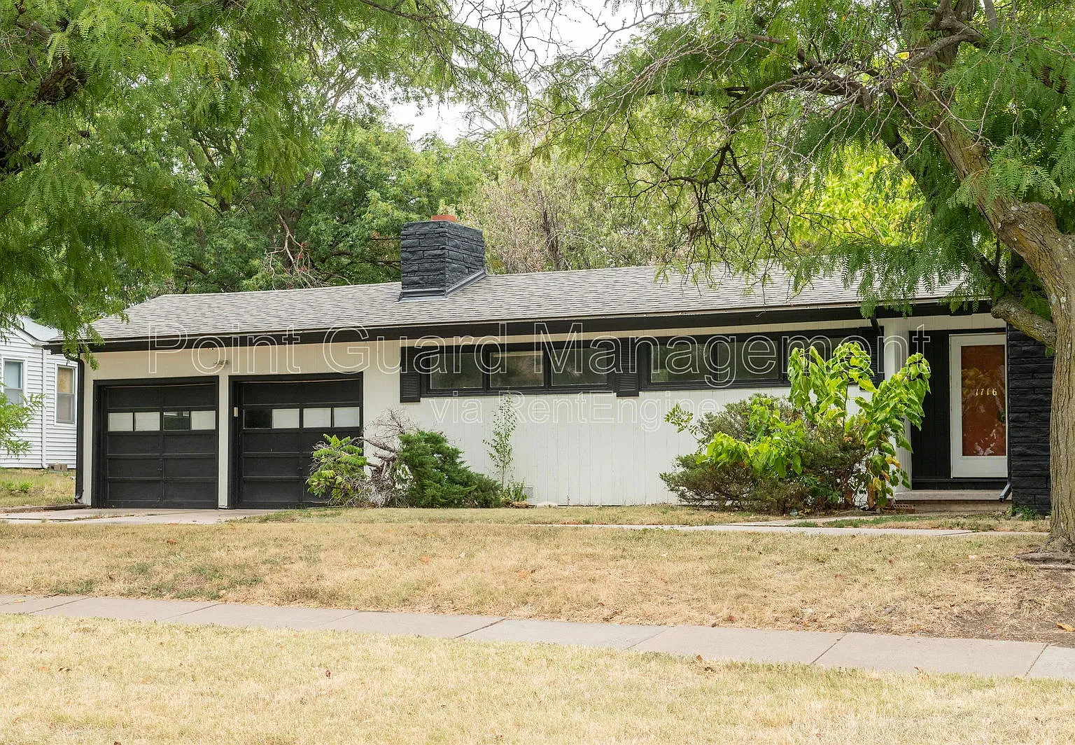 3 bed, 1.5 bath, 1572 sqft, $1,350 — Photo 1