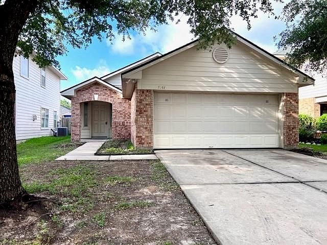 1st image of 7607 Legacy Pines Dr