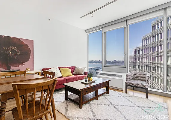 Rented by Mirador Real Estate | media 2