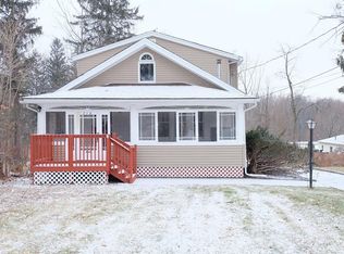 210 Old Bates Gates Rd, New Hampton, NY 10958