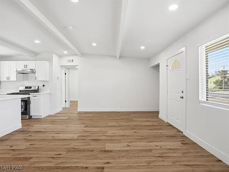 608 Stanford St — Photo 11