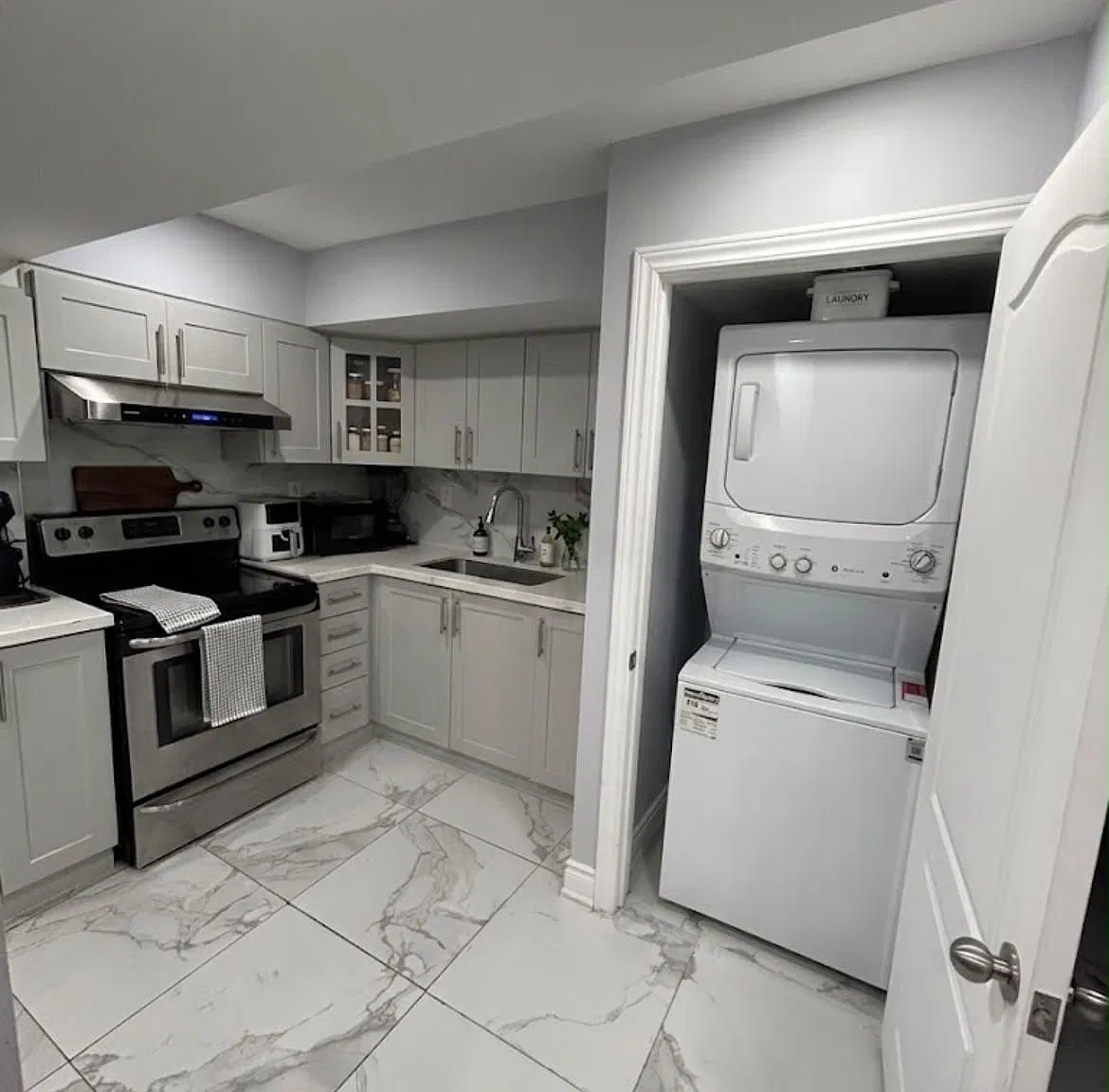 2 bed, $1,800 — Photo 3