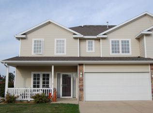 814 Red Hawk Way SE, Altoona, IA 50009