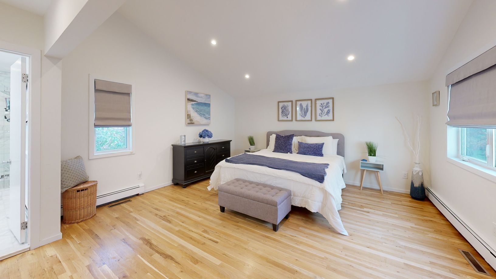  Large Master Suite King Bed Large Smart TV