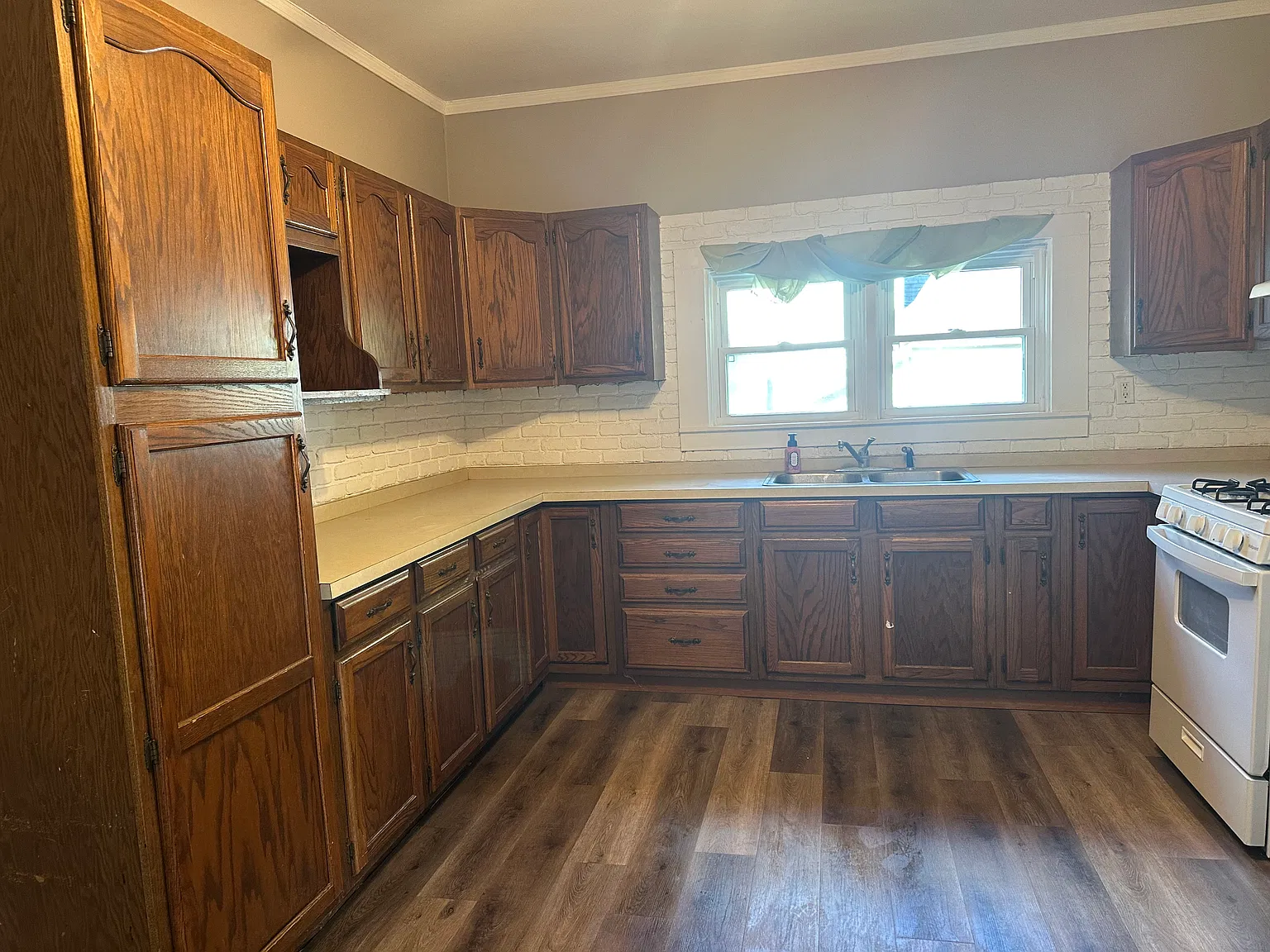 3 bed, 1176 sqft, $1,200 — Photo 1