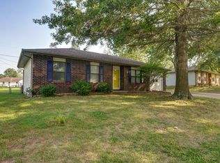2090 E Rosewood St, Republic, MO 65738