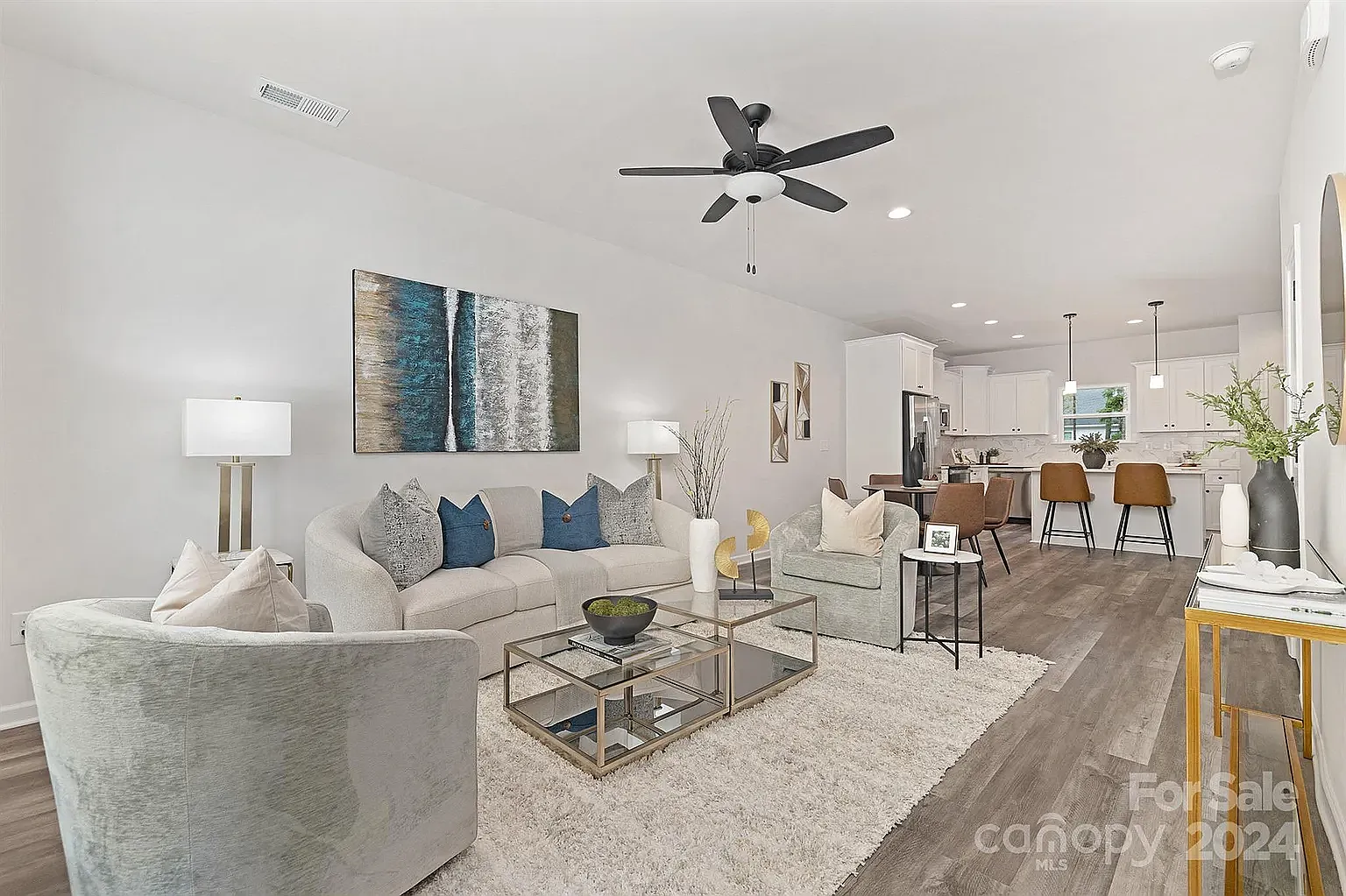 3911 Oakwood Rd — Photo 2