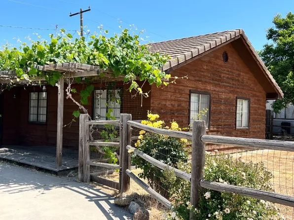 20417 El Porto Ct, Tehachapi, CA 93561