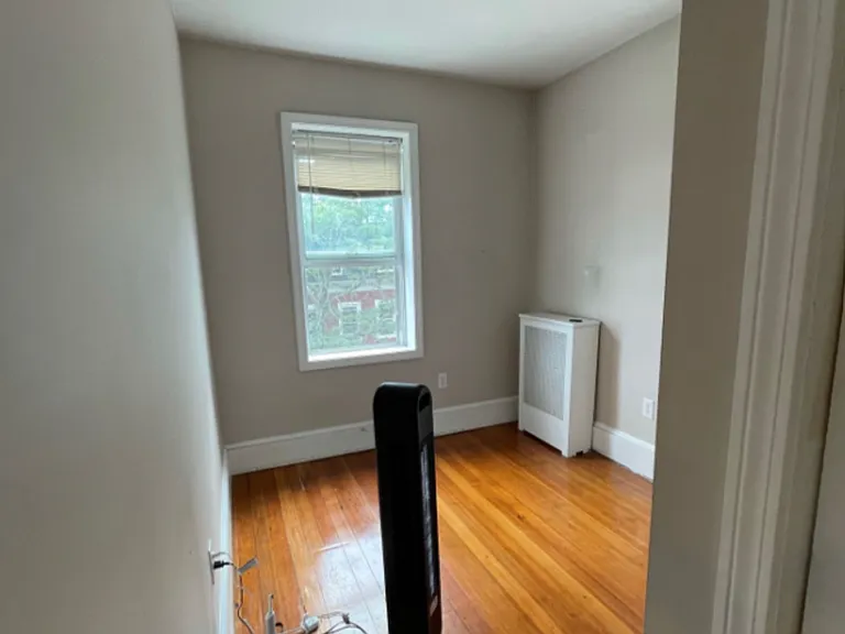 243 Maverick St #3B — Photo 4