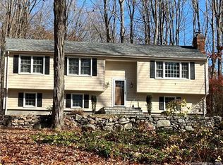 59 Longview Dr, Ridgefield, CT 06877
