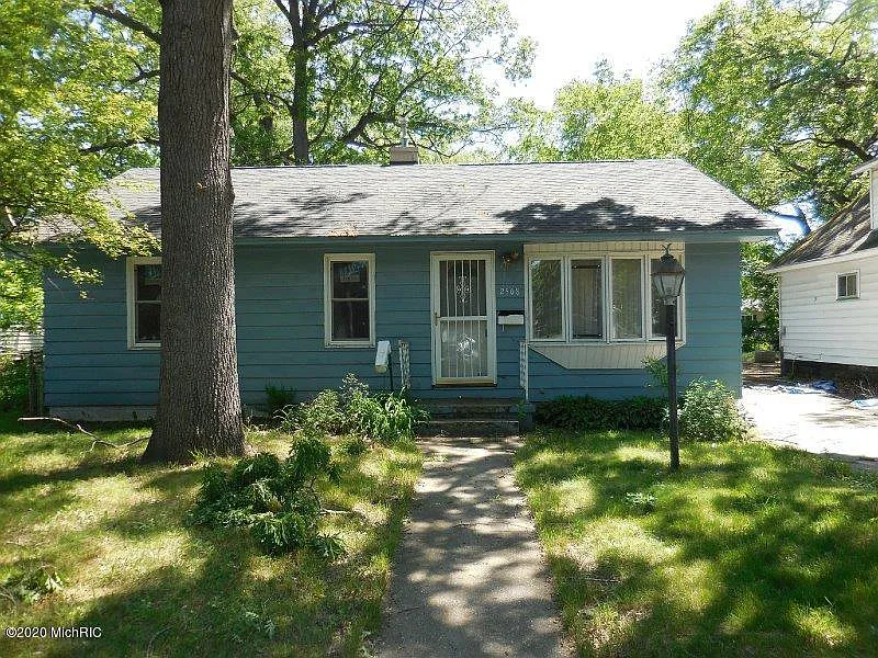 2508 Hoyt St photo 1