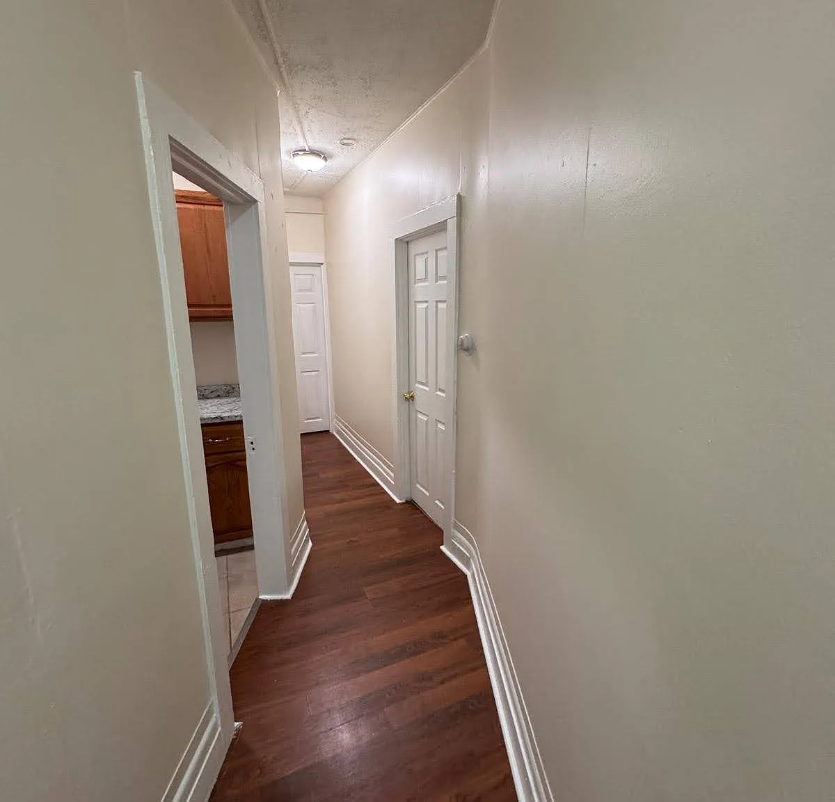 3 bed, $700 — Photo 2
