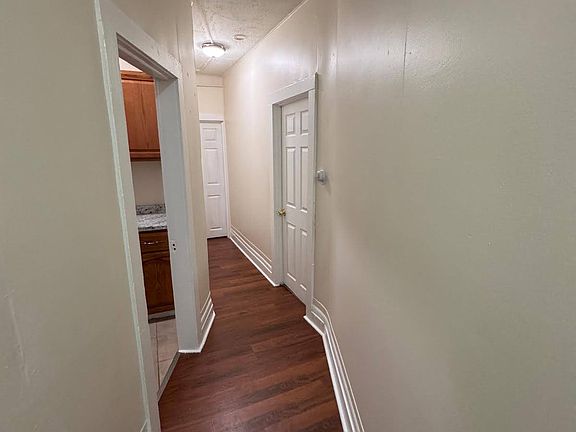 3rd image of 17-19 Roosevelt St #19B