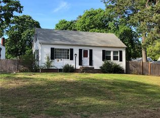 17 Danecroft Ave, Smithfield, RI 02828
