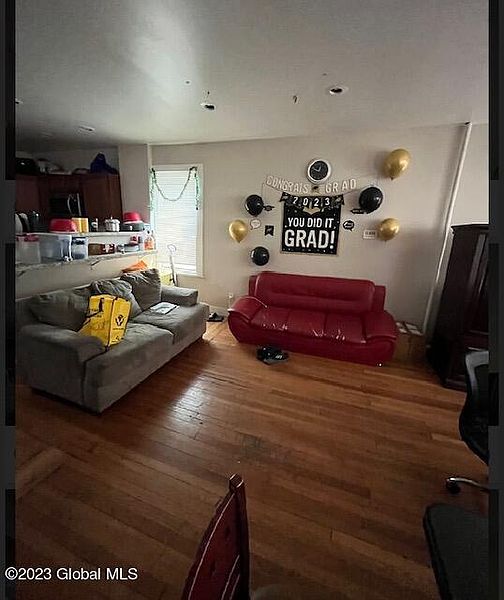 3rd image of 543 Washington Avenue