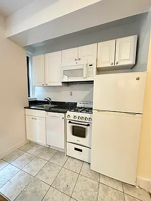 Rented by Bond New York | media 3