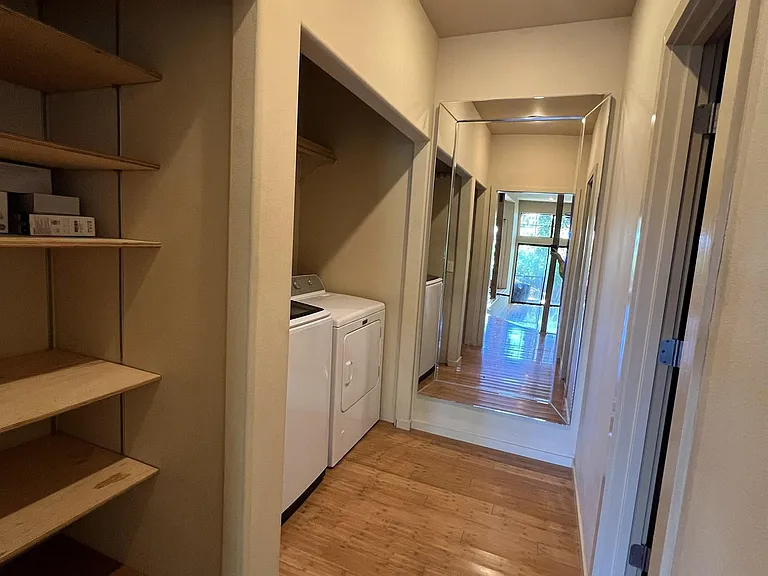 7957 Michigan Ave — Photo 10