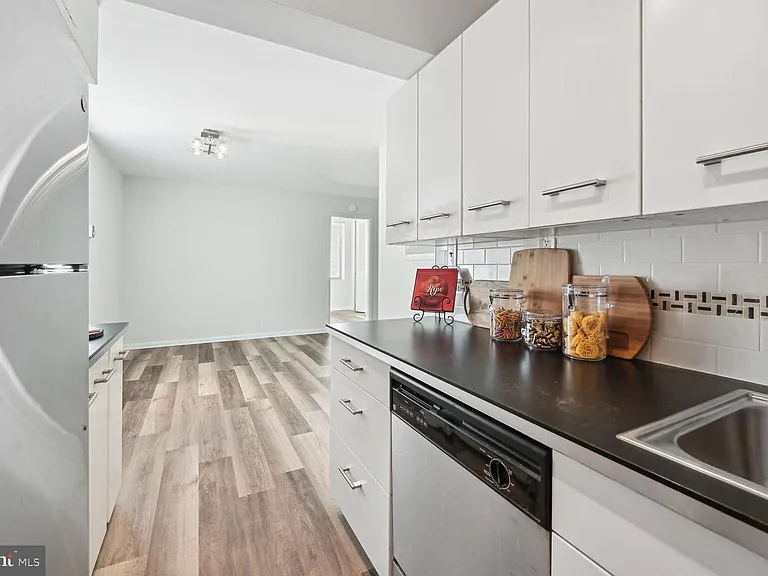 522 21st St NW #912 — Photo 11