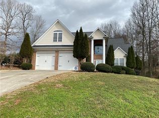 1110 Brookstone Dr #99, Hickory, NC 28602