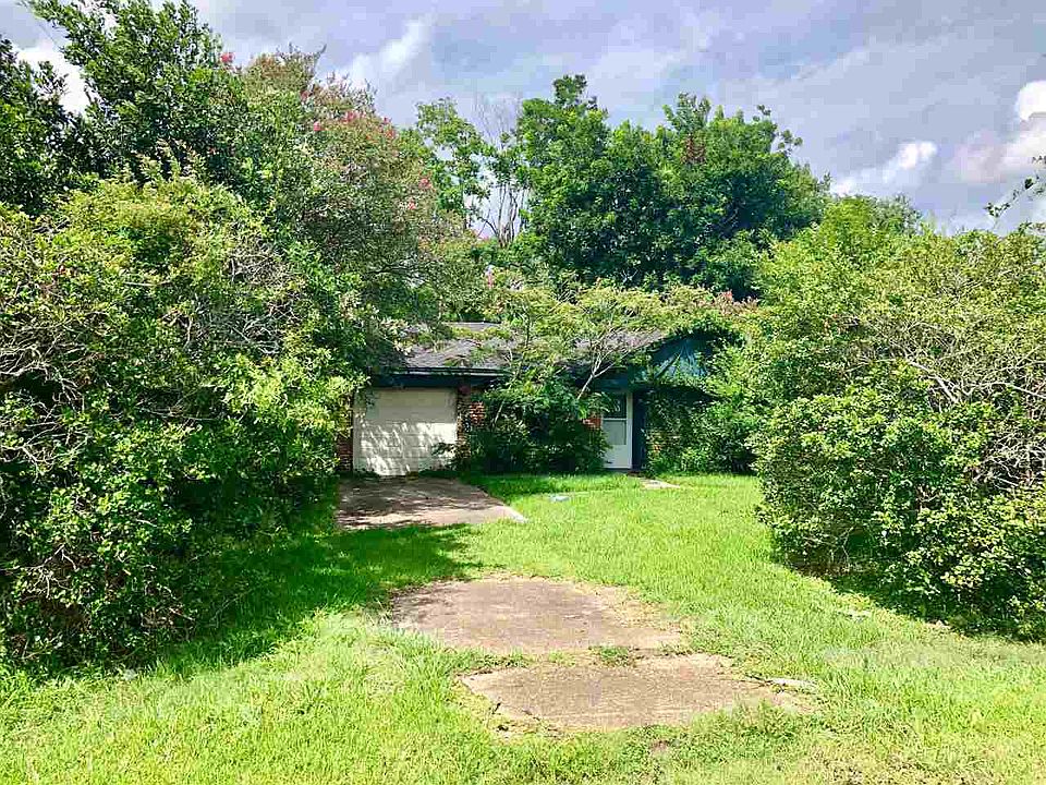 2nd image of 4354 Shelley Dr
