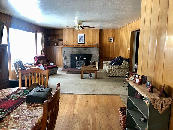 4th image of 215 Riverwood Dr