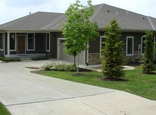 6046 W 102nd Ter, Overland Park, KS 66212