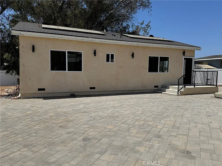 10054 Barling St — Photo 4
