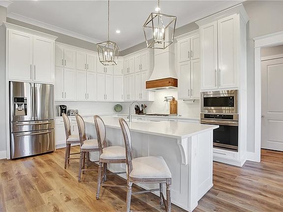 5th image of 732 Elise Ln