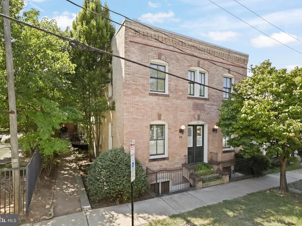 1210 Queen St APT 8, Alexandria, VA 22314