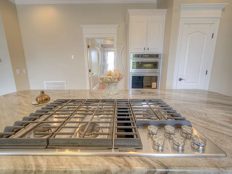 3771 Waterford Dr — Photo 6