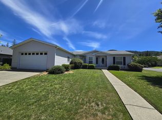 205 Red Cedar Ln, Cave Junction, OR 97523
