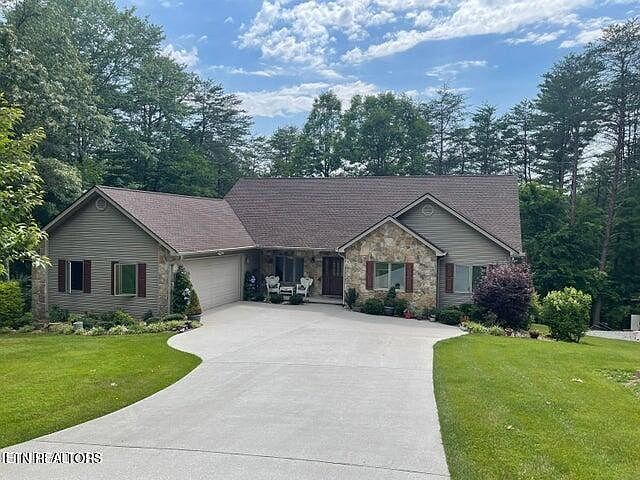 1st image of 122 Brambleton Dr