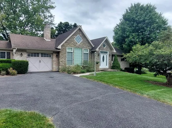 9892 McCreary Rd, Shippensburg, PA 17257
