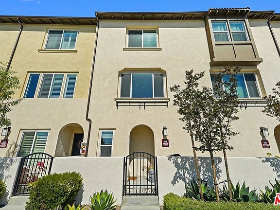 3rd image of 22256 Meyler St