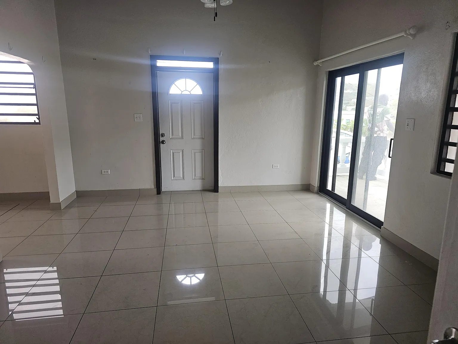 2 bed, $2,000 — Photo 1