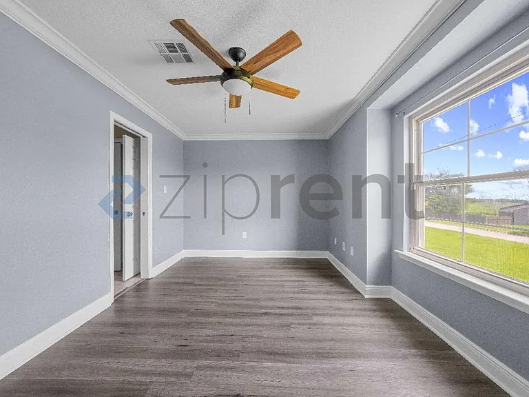 1418 Windsor St #1418 — Photo 21