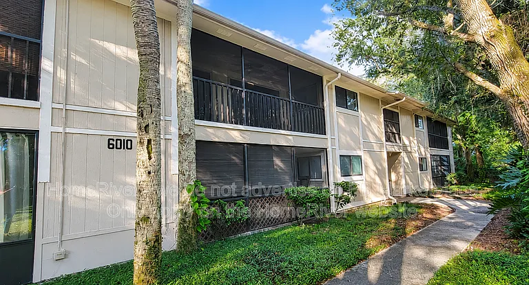 6010 Laketree Ln #H — Photo 1