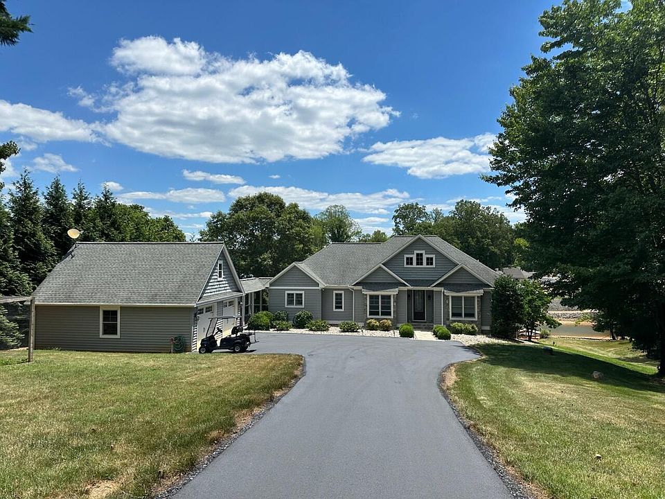 1st image of 65 Backcove Dr