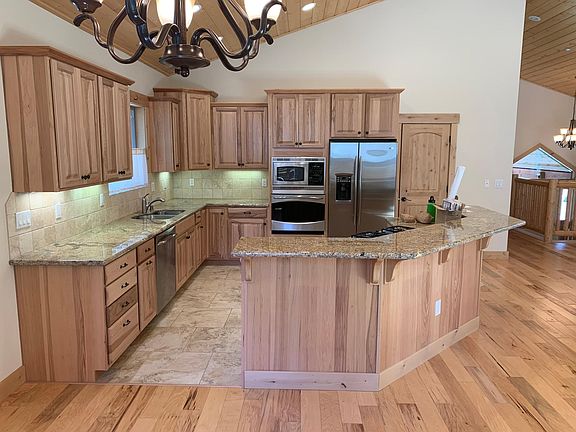 4th image of 925 Kiowa Dr