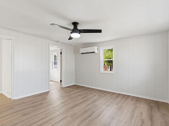 5th image of 1500 E Lindberg Street