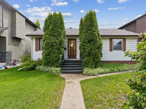 409 N 29th Ave NW, Calgary, AB T2M 2M4