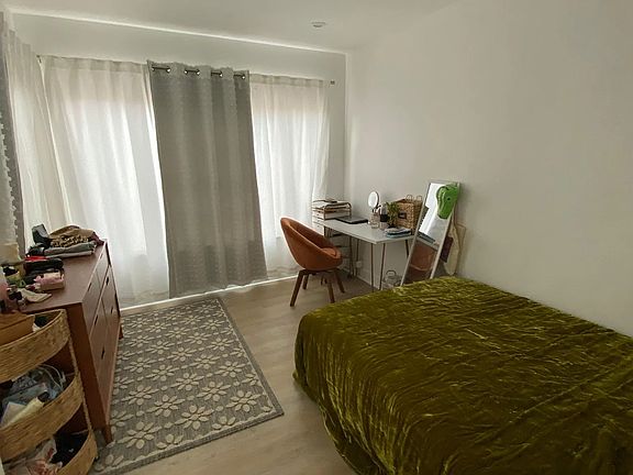 4th image of 1713 S Glendon Ave #1713