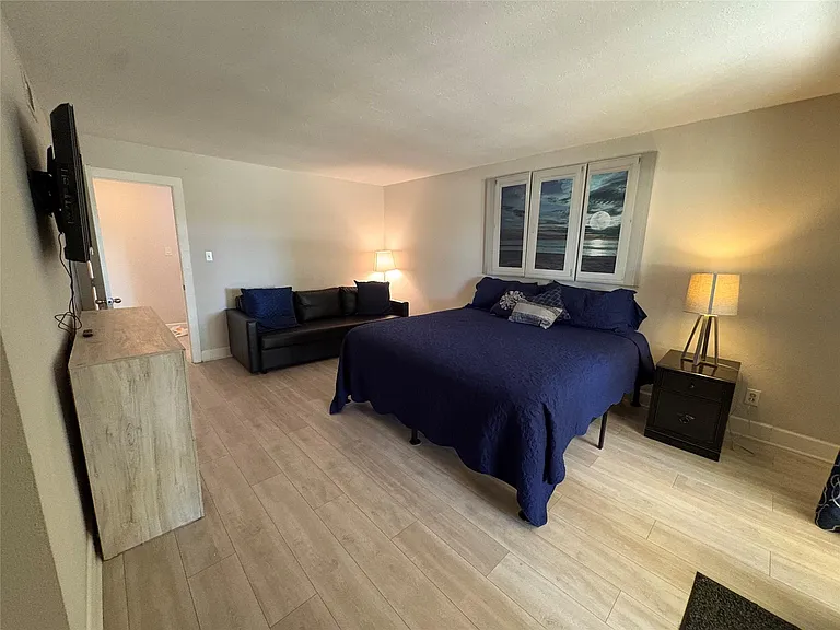 553 Demarett Dr — Photo 8