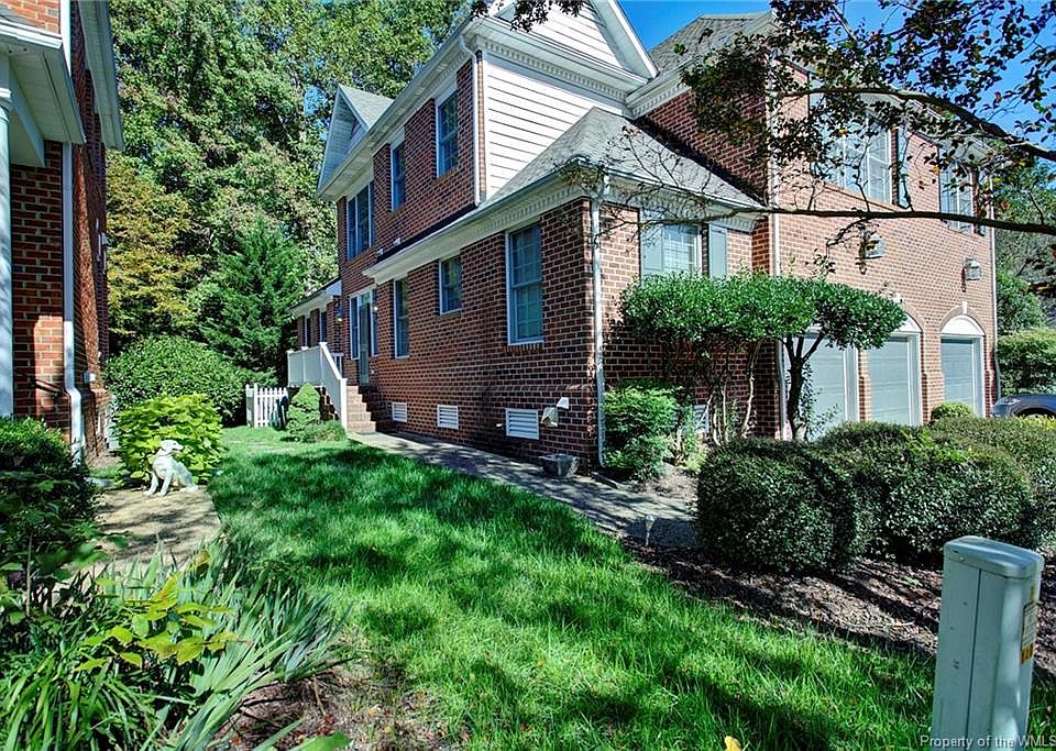 1st image of 120 Exmoor Ct