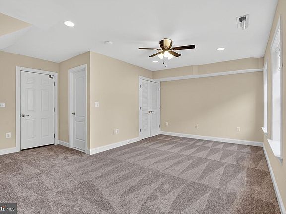 4th image of 3711 Chippendale Cir